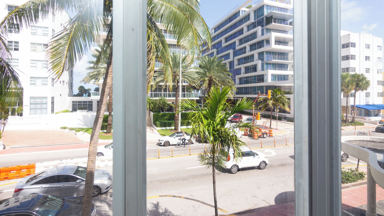 Photo of Others in Mid Beach