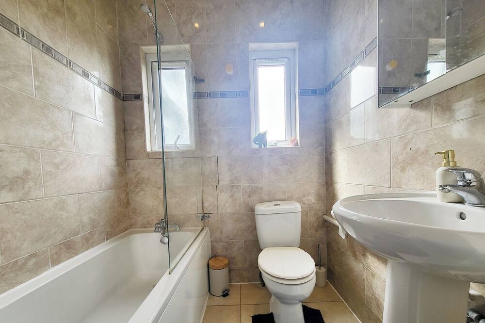 Photo of Bathroom in North Acton