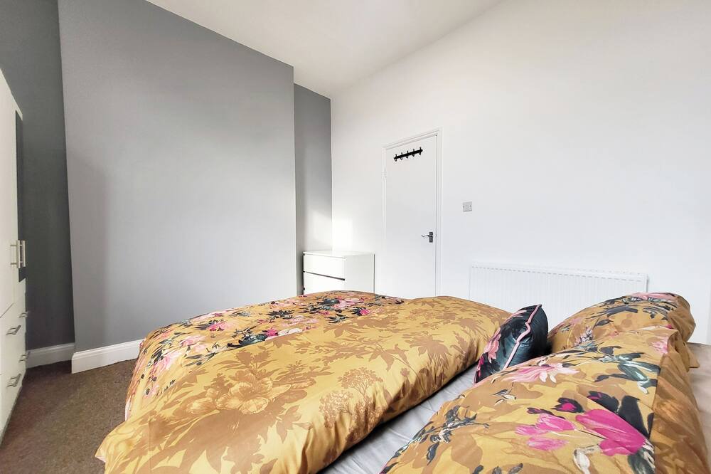 Photo of Bedroom in North Acton