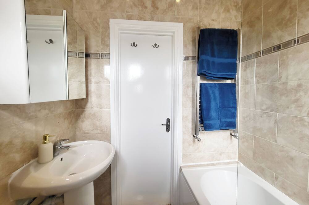 Photo of Bathroom in North Acton