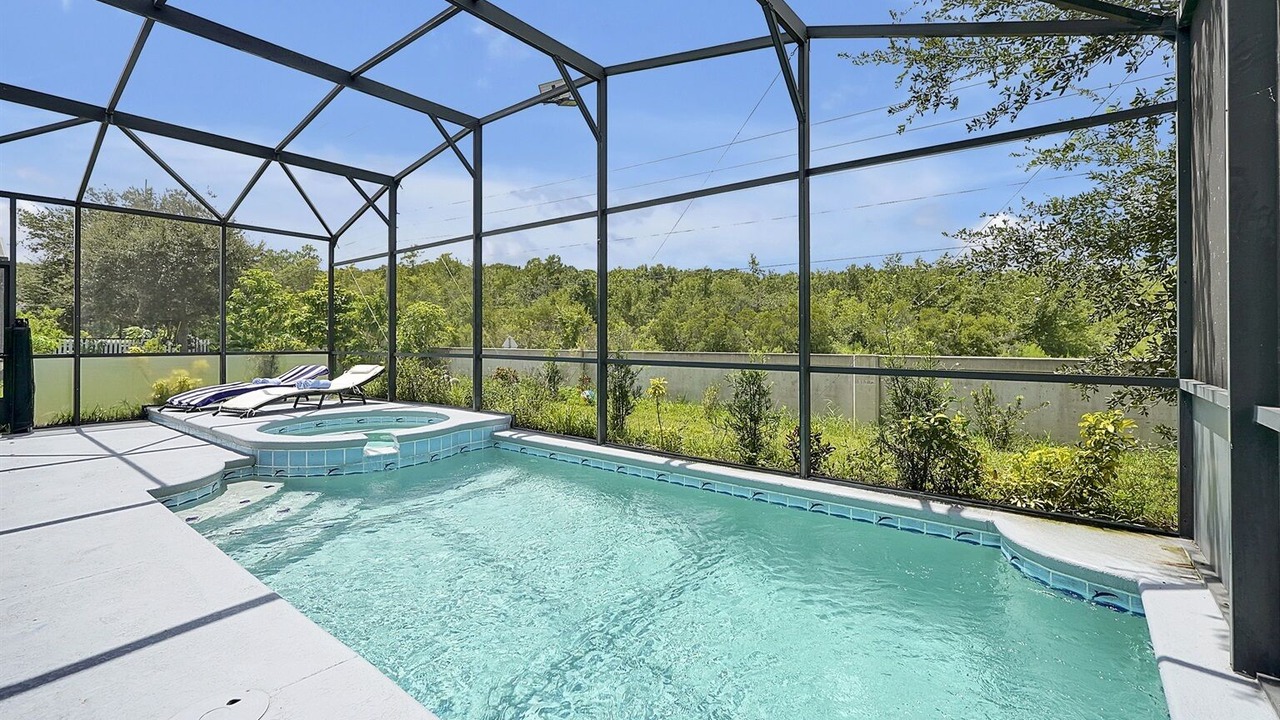Photo of Outdoor in Trafalgar Village