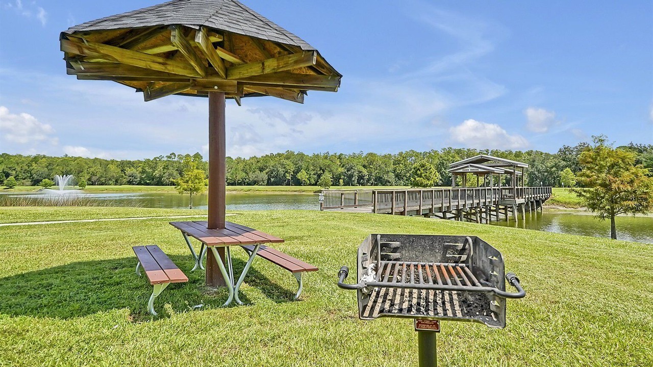Photo of Outdoor in Trafalgar Village