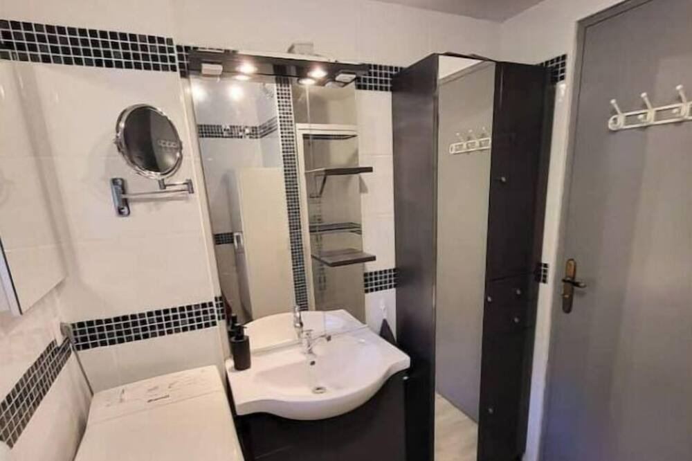 Photo of Bathroom in Sentein