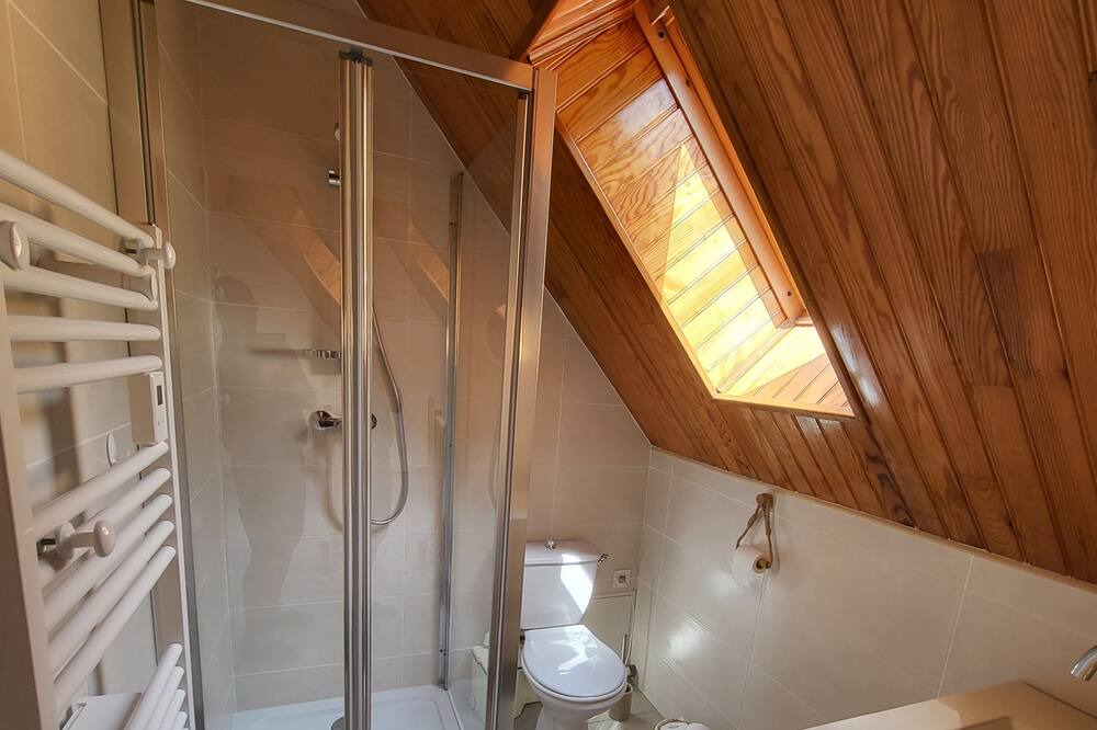 Photo of Bathroom in Sentein