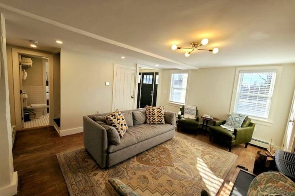 Photo of Livingroom in Greenville