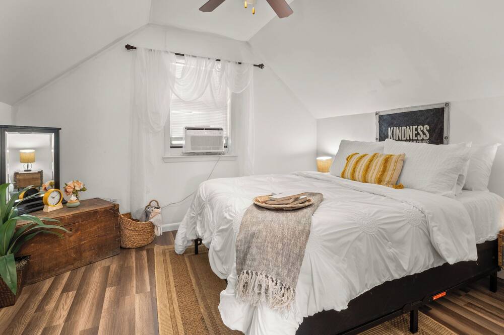 Photo of Bedroom in DeRidder