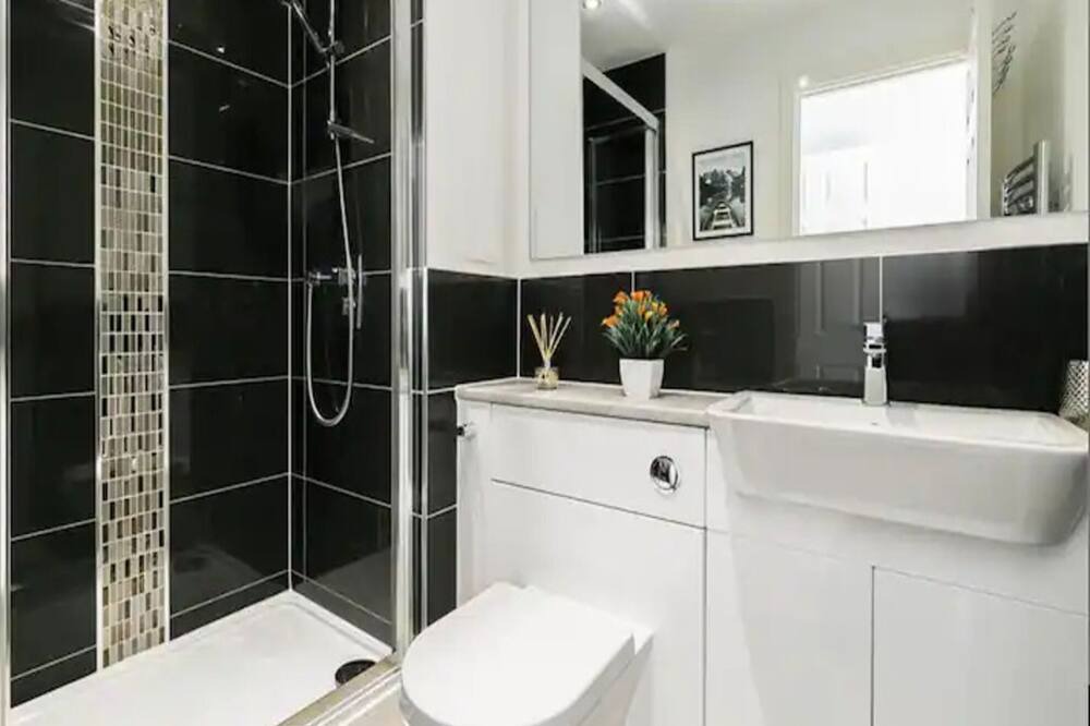 Photo of Bathroom in Bonnybridge