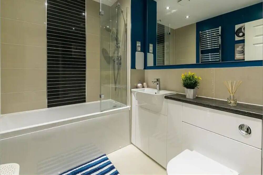 Photo of Bathroom in Bonnybridge