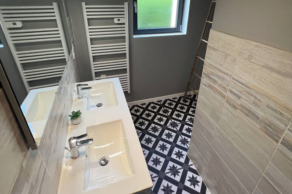 Photo of Bathroom in Lissac-sur-Couze