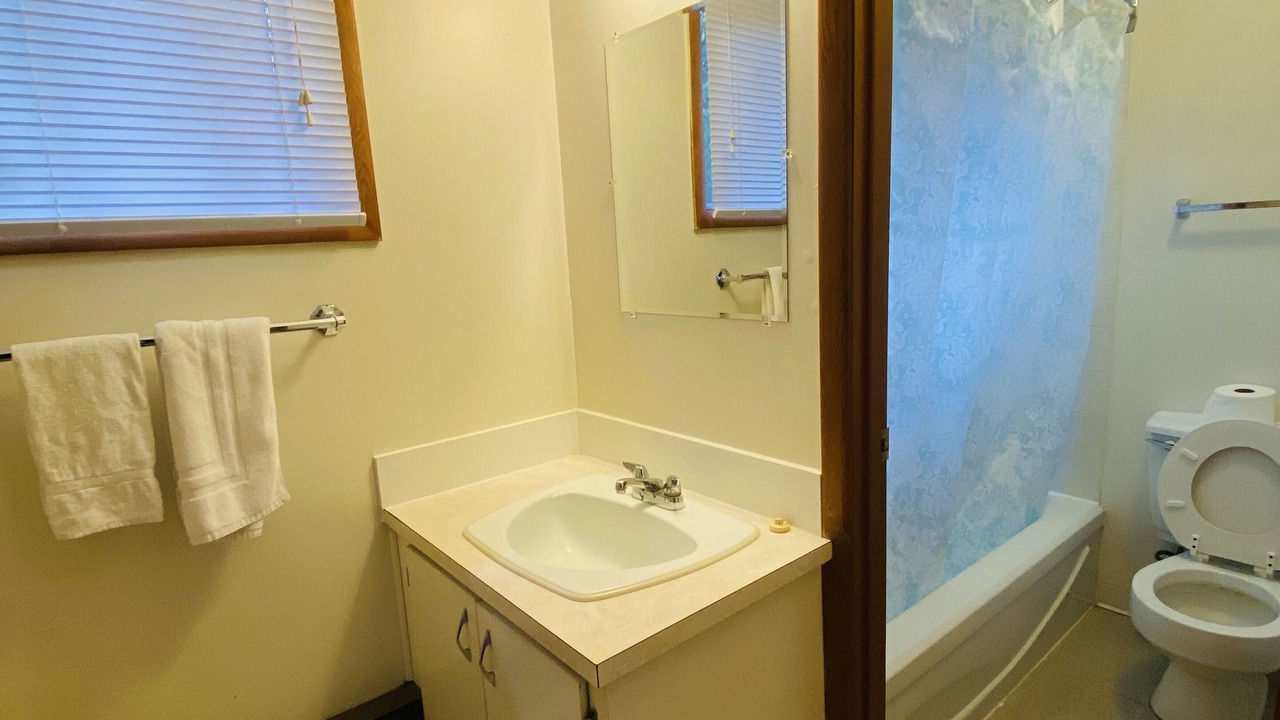 Photo of Bathroom in Englis River