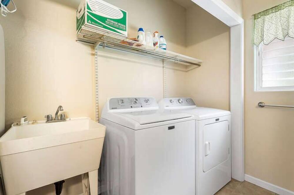 Photo of Bedroom in Kealakekua