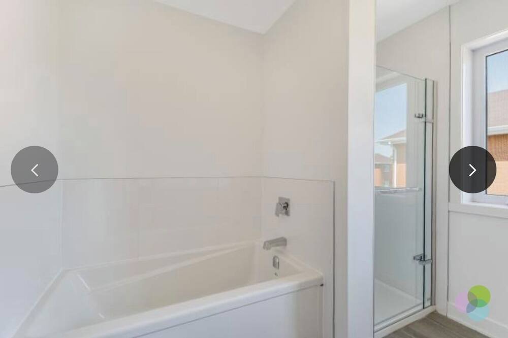 Photo of Bathroom in Pointe Claire
