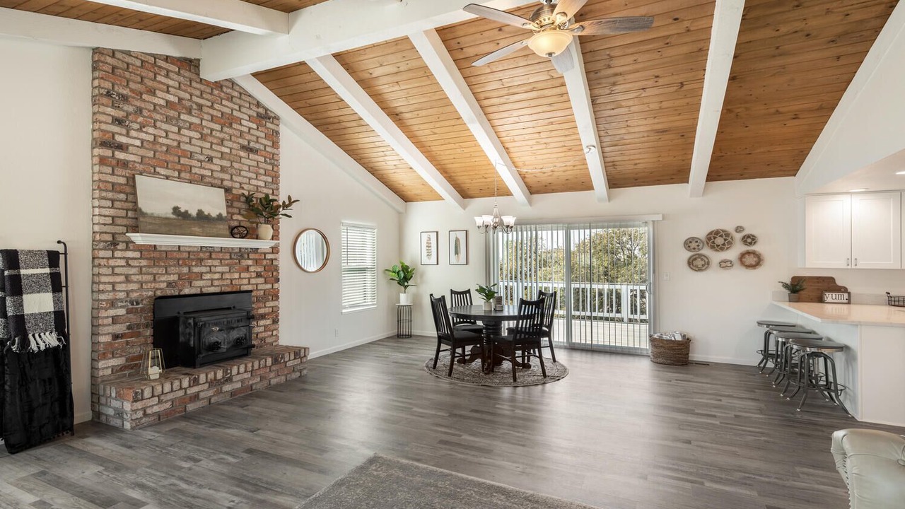 Photo of Livingroom in Auburn