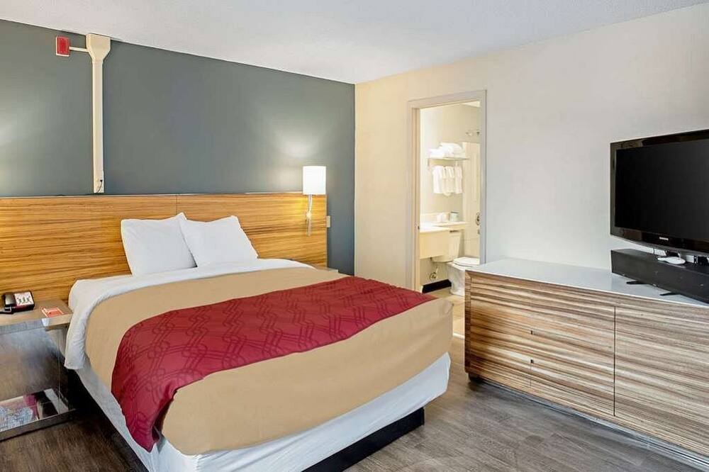 Photo of Bedroom in Clinton