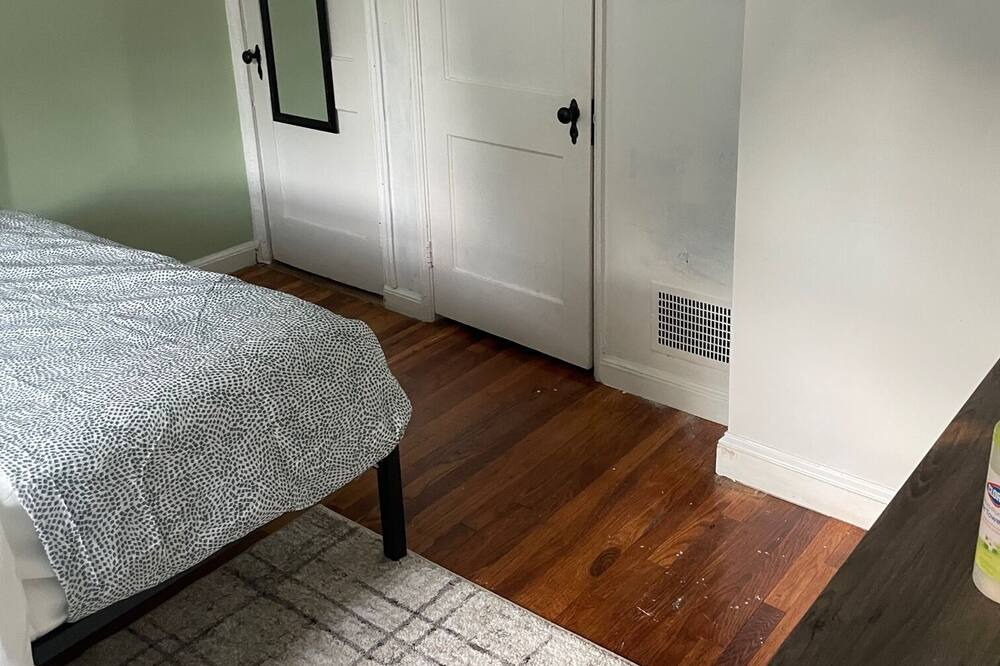 Photo of Bedroom in Metropolitan Hill - Beech Street