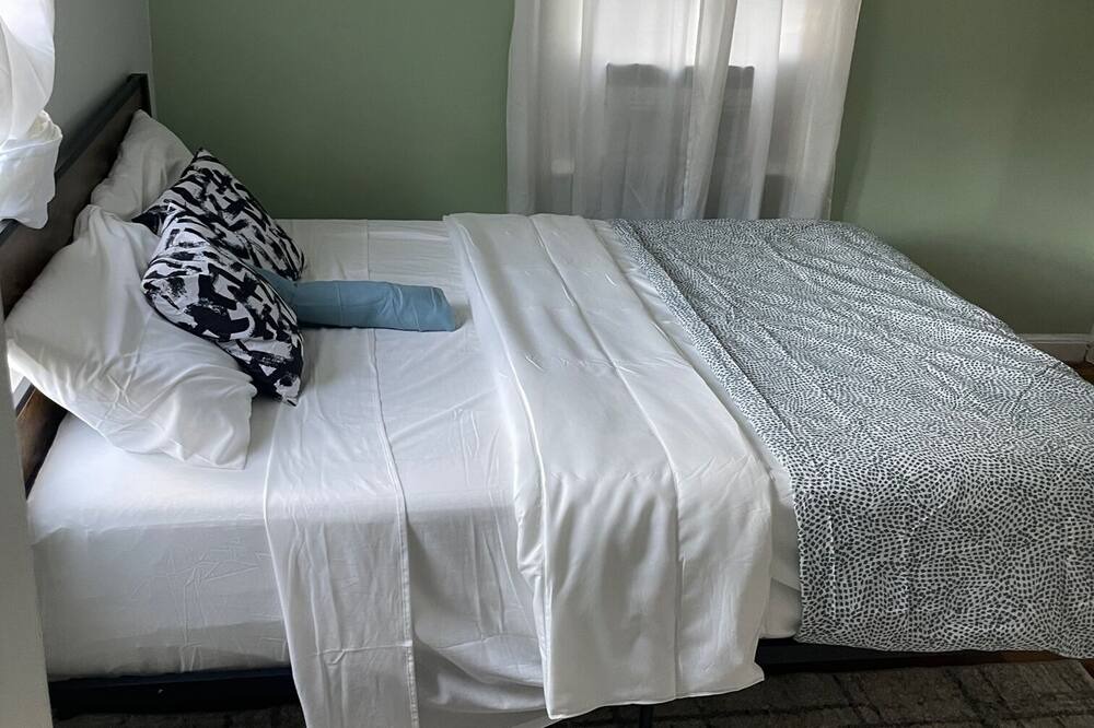 Photo of Bedroom in Metropolitan Hill - Beech Street