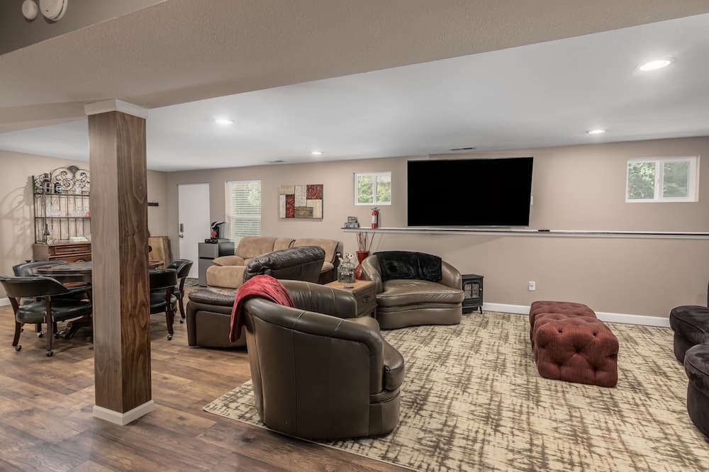 Photo of Bedroom in I-435 West KC-KS
