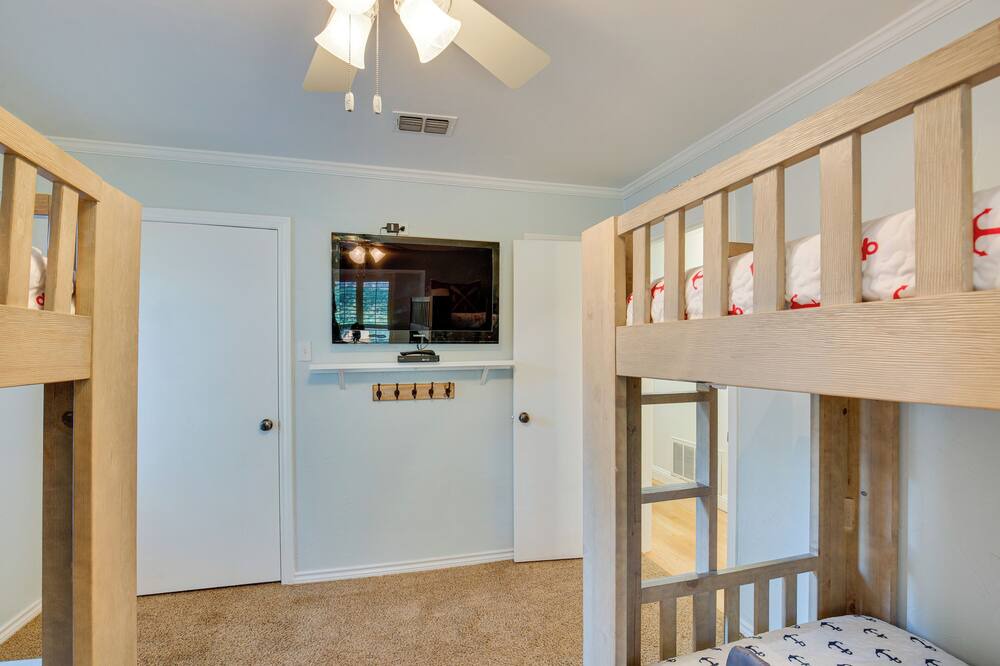 Photo of Bedroom in Flint
