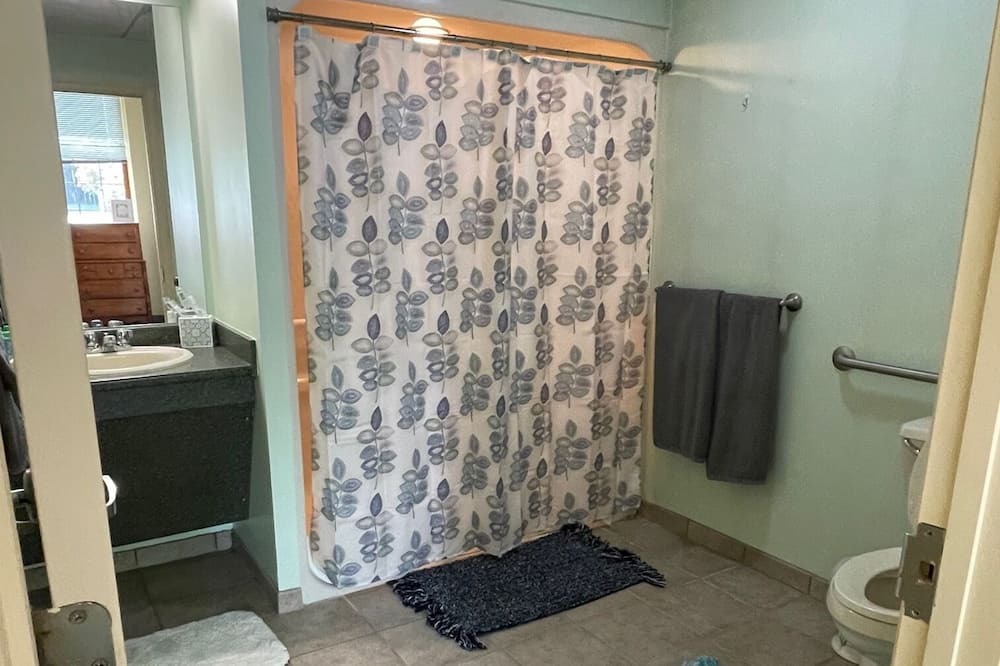 Photo of Bathroom in New Kensington