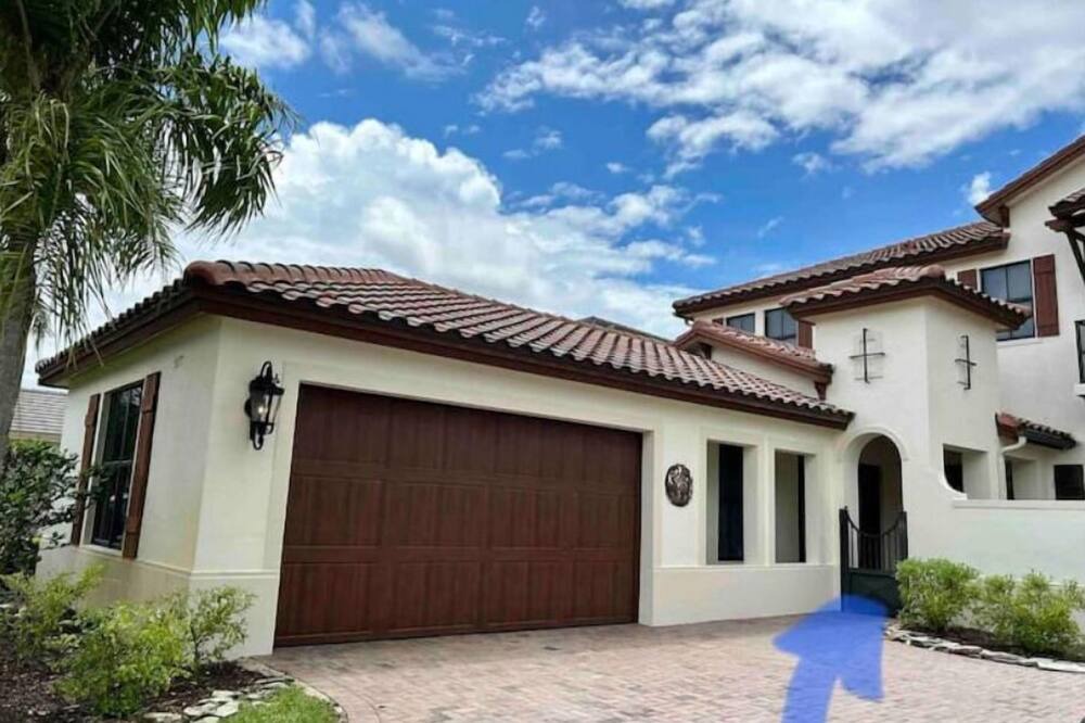Photo of Outdoor in Ave Maria