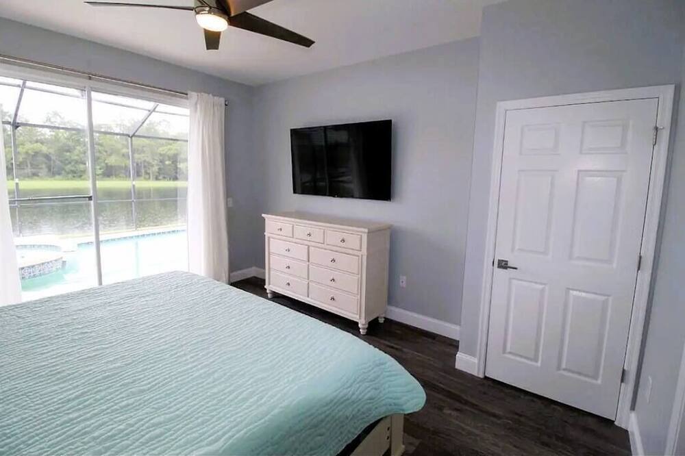 Photo of Bathroom in Sunset Lakes