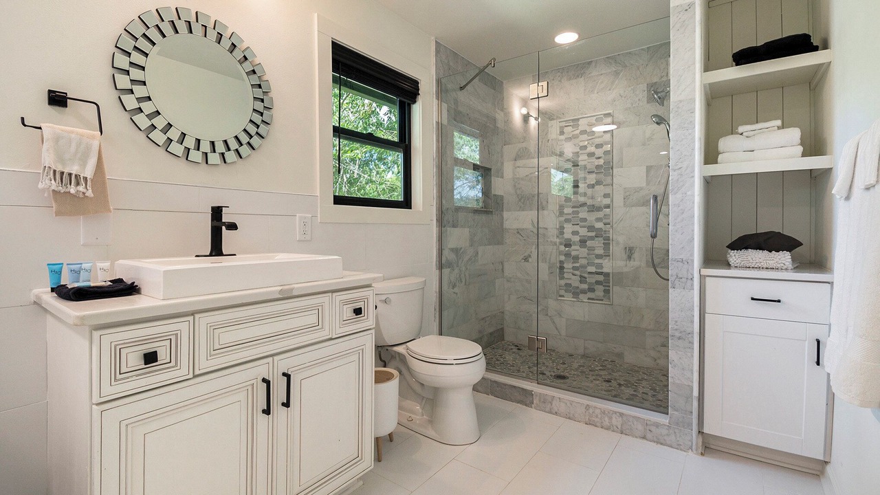 Photo of Bathroom in Hiawassee