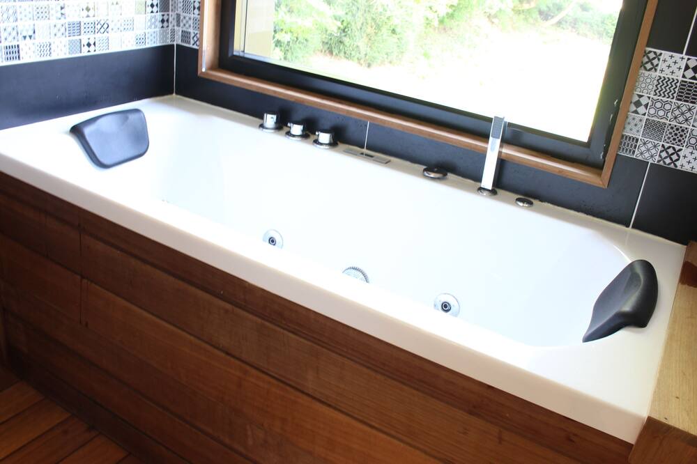 Photo of Bathroom in Valcanville