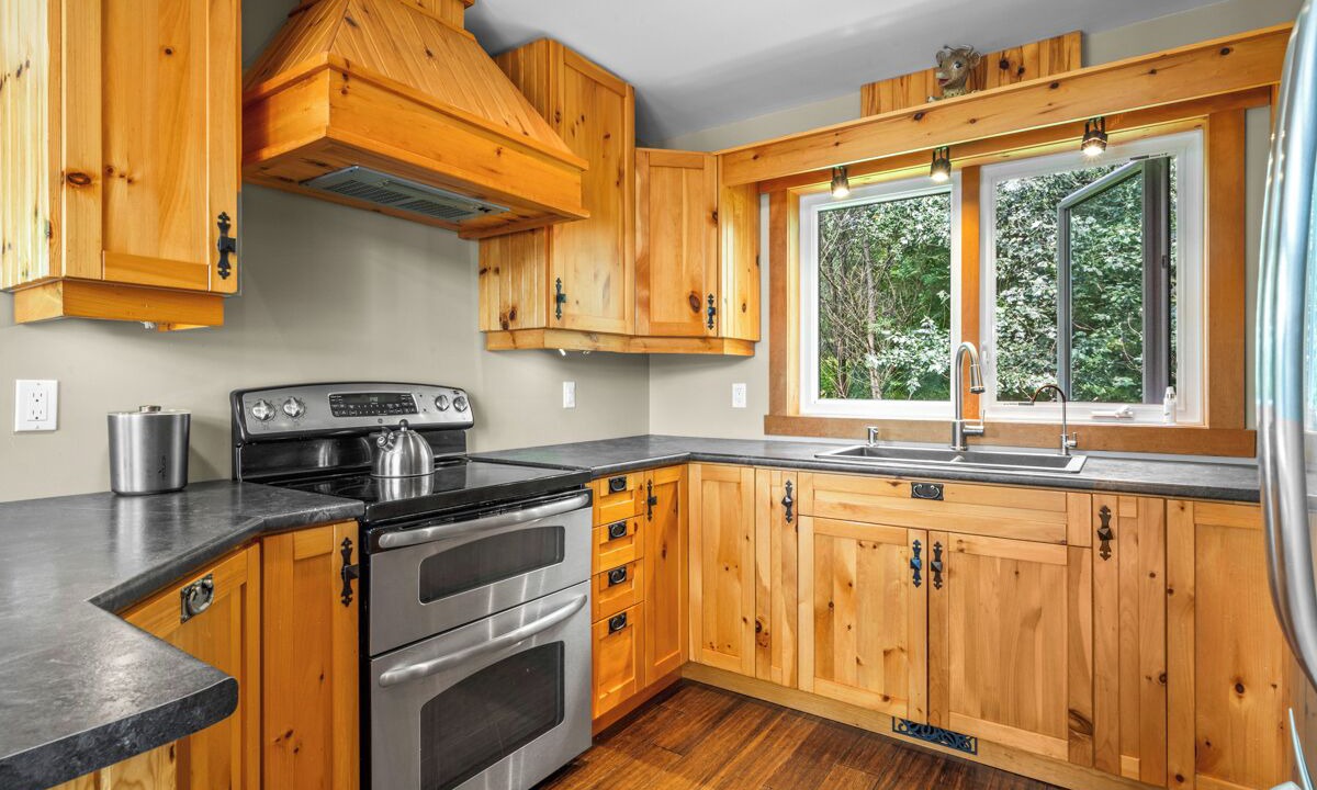 Photo of Kitchen in McKellar