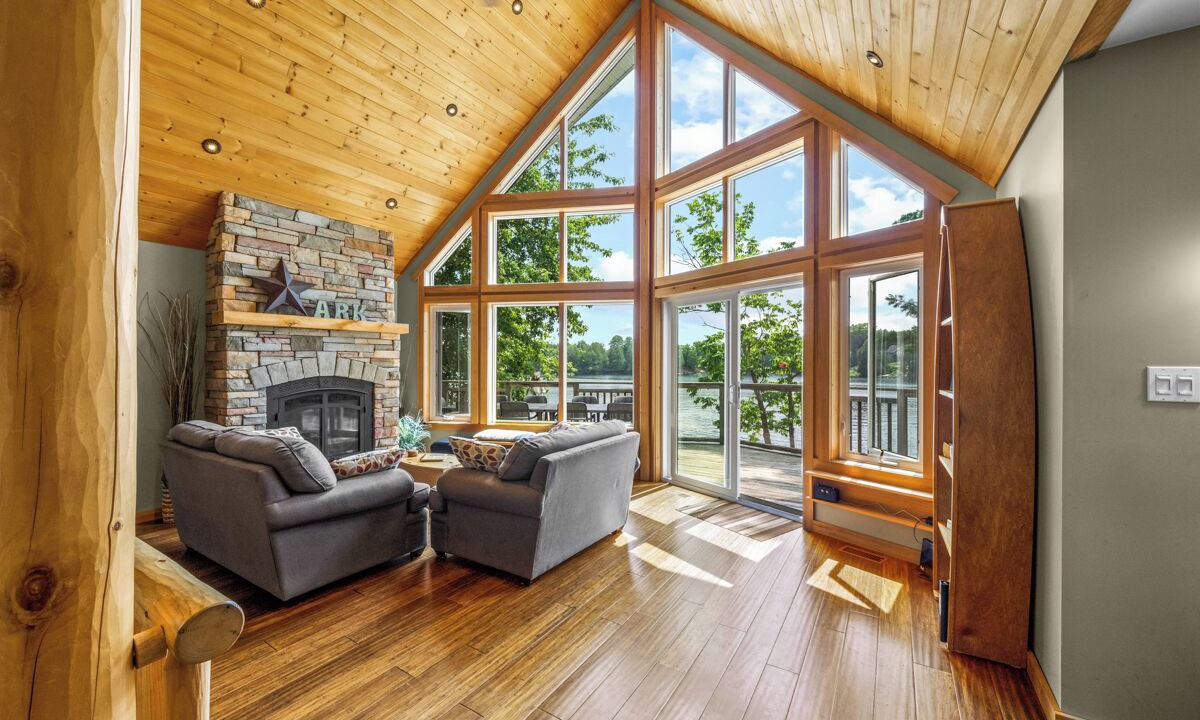 Photo of Livingroom in McKellar