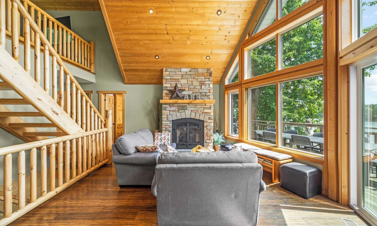 Photo of Livingroom in McKellar