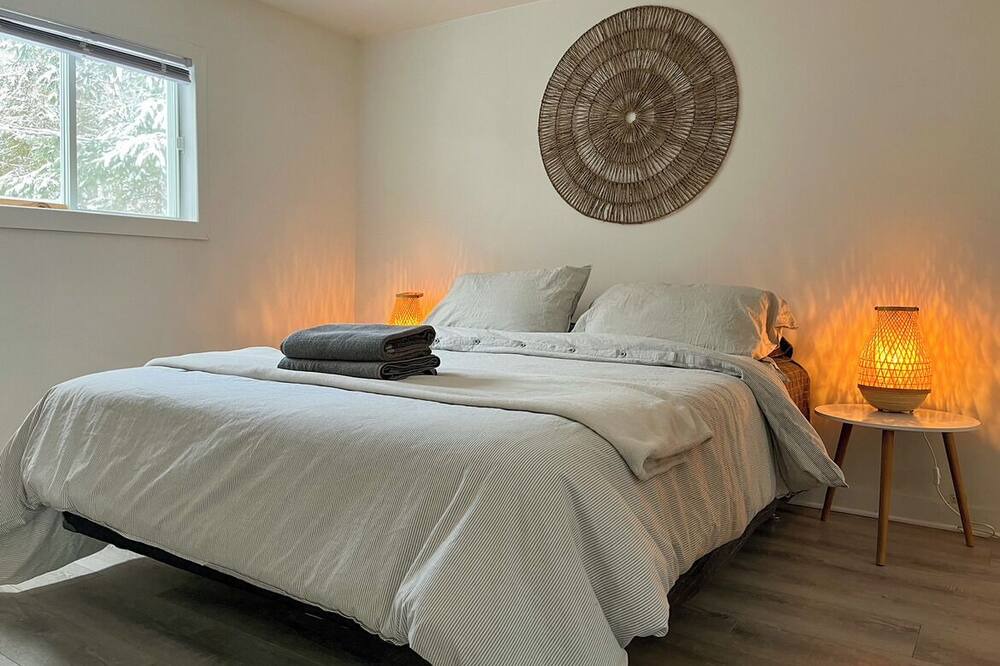 Photo of Bedroom in Mont-Saint-Michel