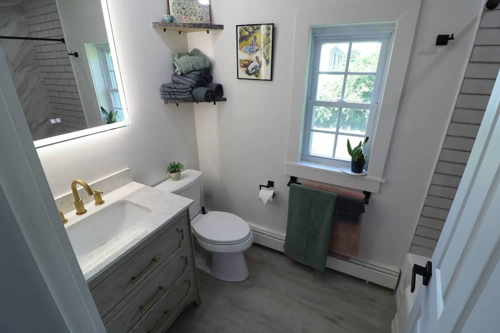 Photo of Bathroom in Centreville