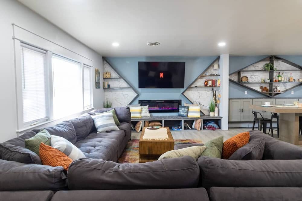 Photo of Livingroom in Centreville