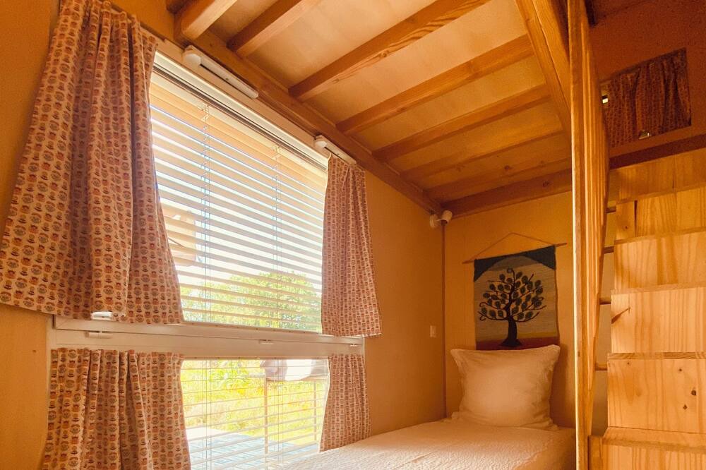 Photo of Bedroom in Cuguen