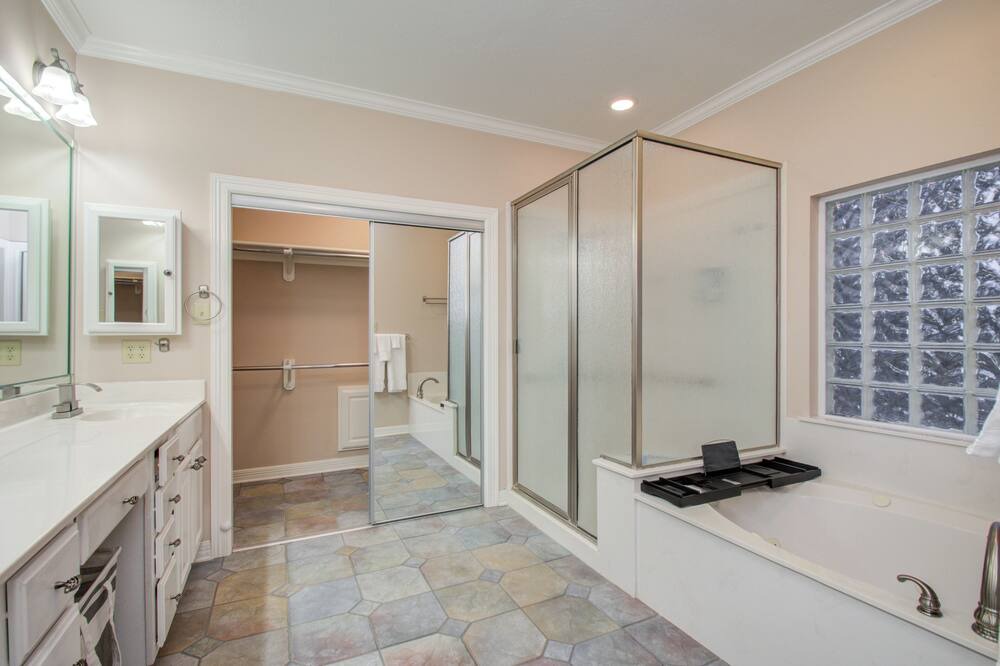 Photo of Bathroom in Pointblank