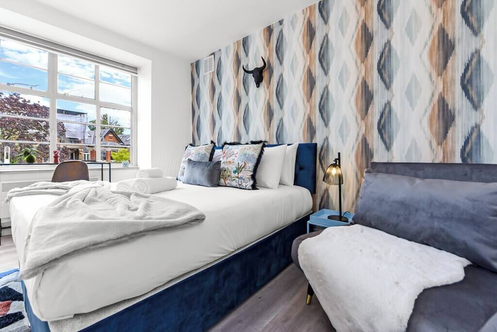 Photo of Others in Fortis Green