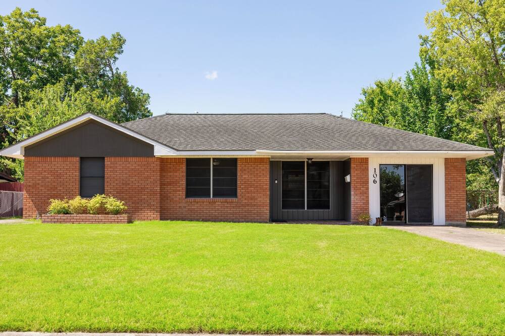 Photo of Outdoor in Lake Jackson