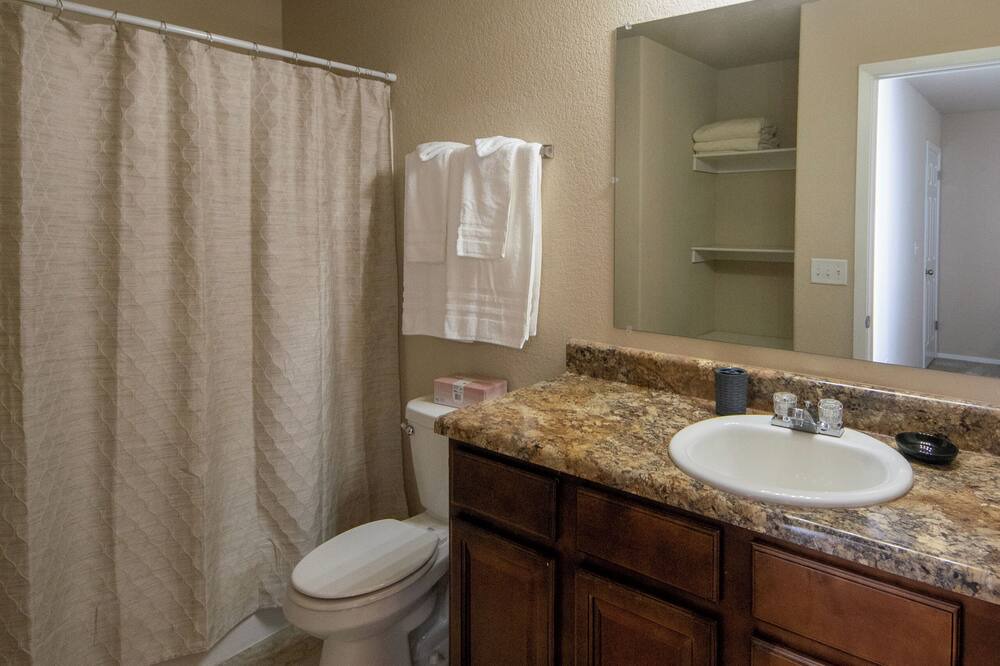 Photo of Bathroom in Highfill