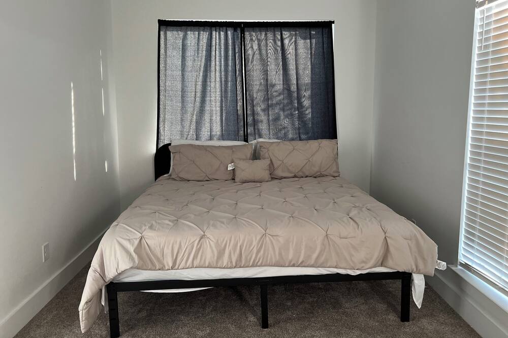 Photo of Bedroom in South Dallas - Fair Park
