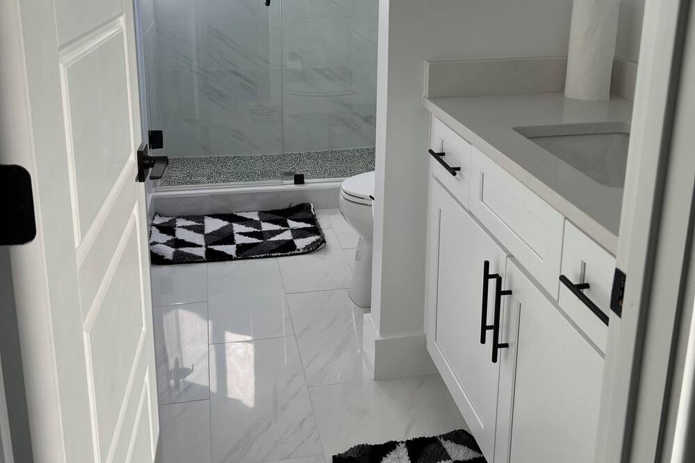 Photo of Bathroom in South Dallas - Fair Park