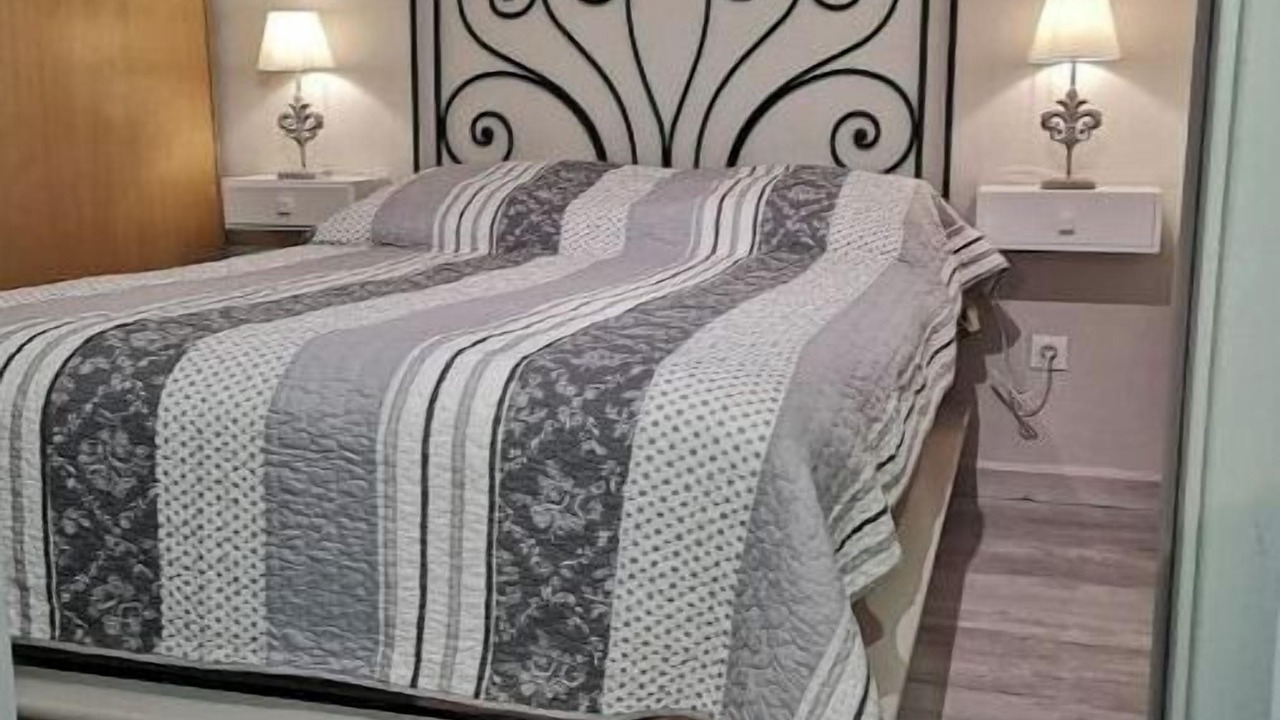 Photo of Others in Valderoure