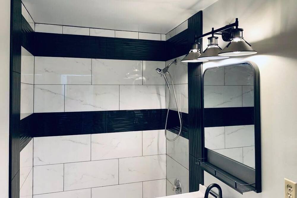 Photo of Bathroom in DeKalb