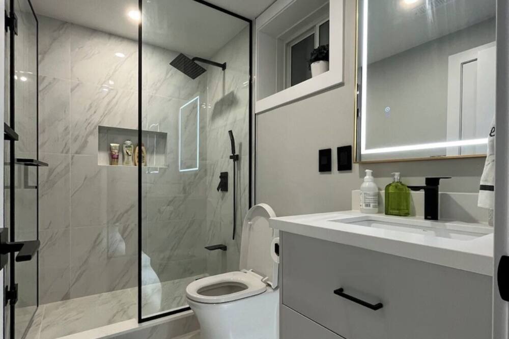 Photo of Bathroom in Aurora
