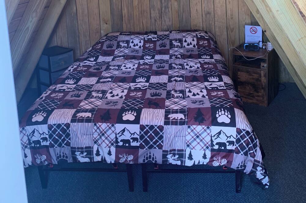 Photo of Bedroom in Decaturville
