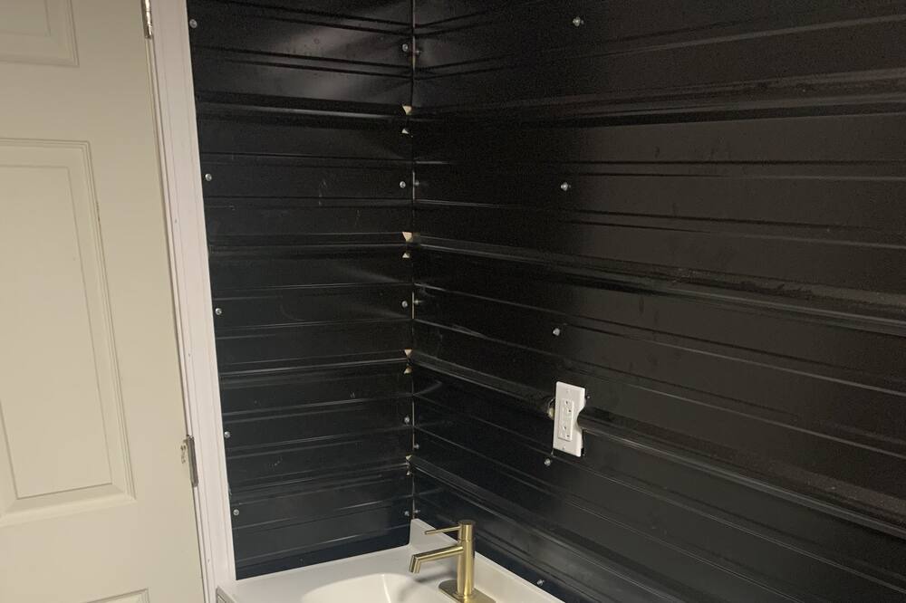 Photo of Bathroom in Decaturville
