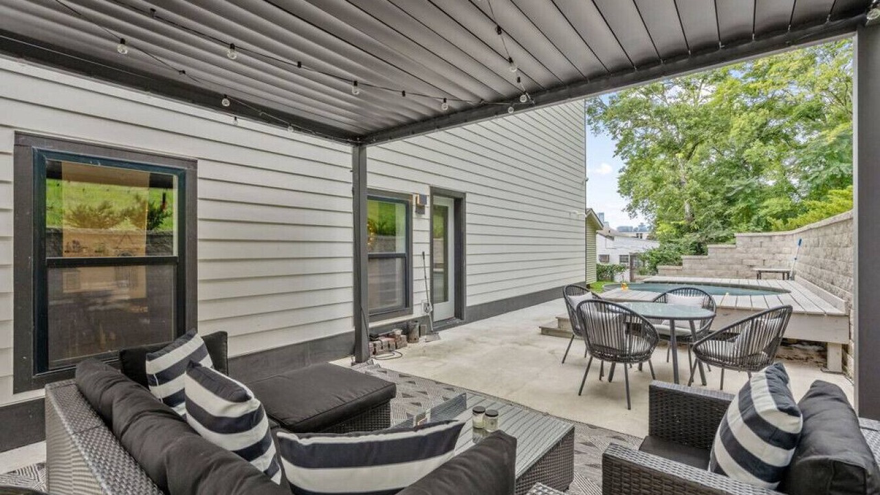 Photo of Outdoor in Shelby Hills