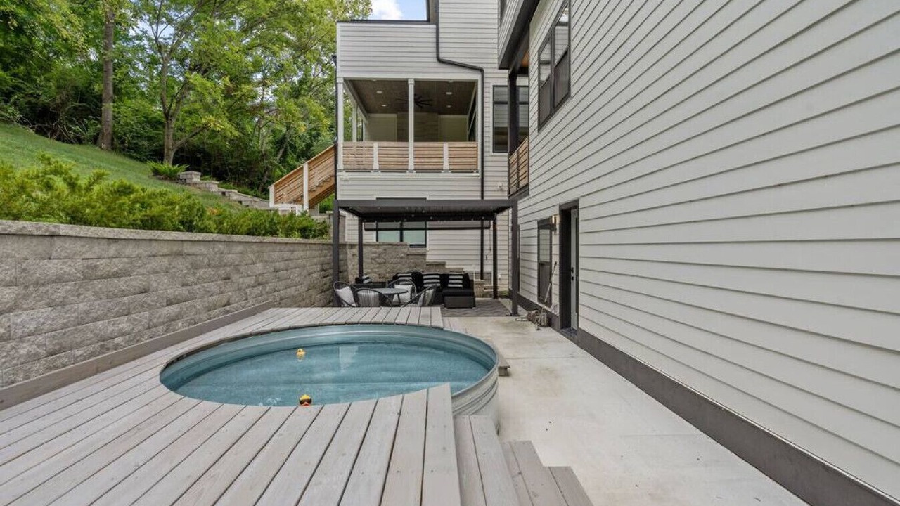 Photo of Outdoor in Shelby Hills