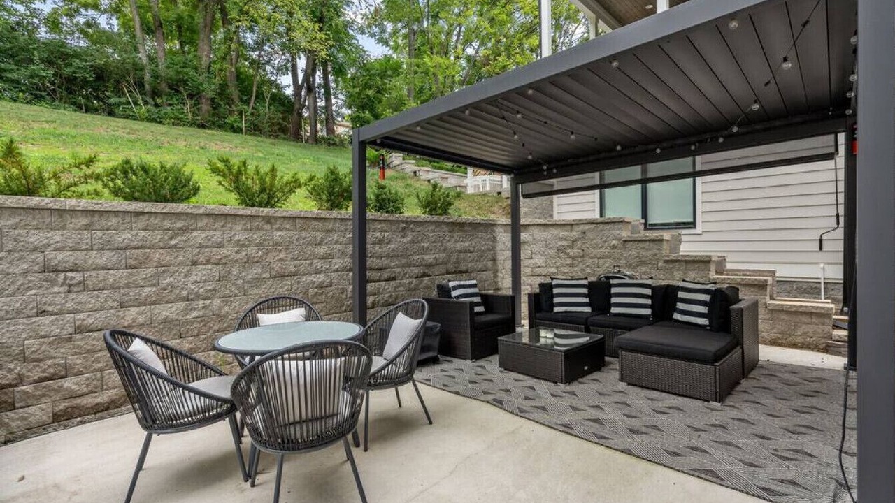 Photo of Outdoor in Shelby Hills