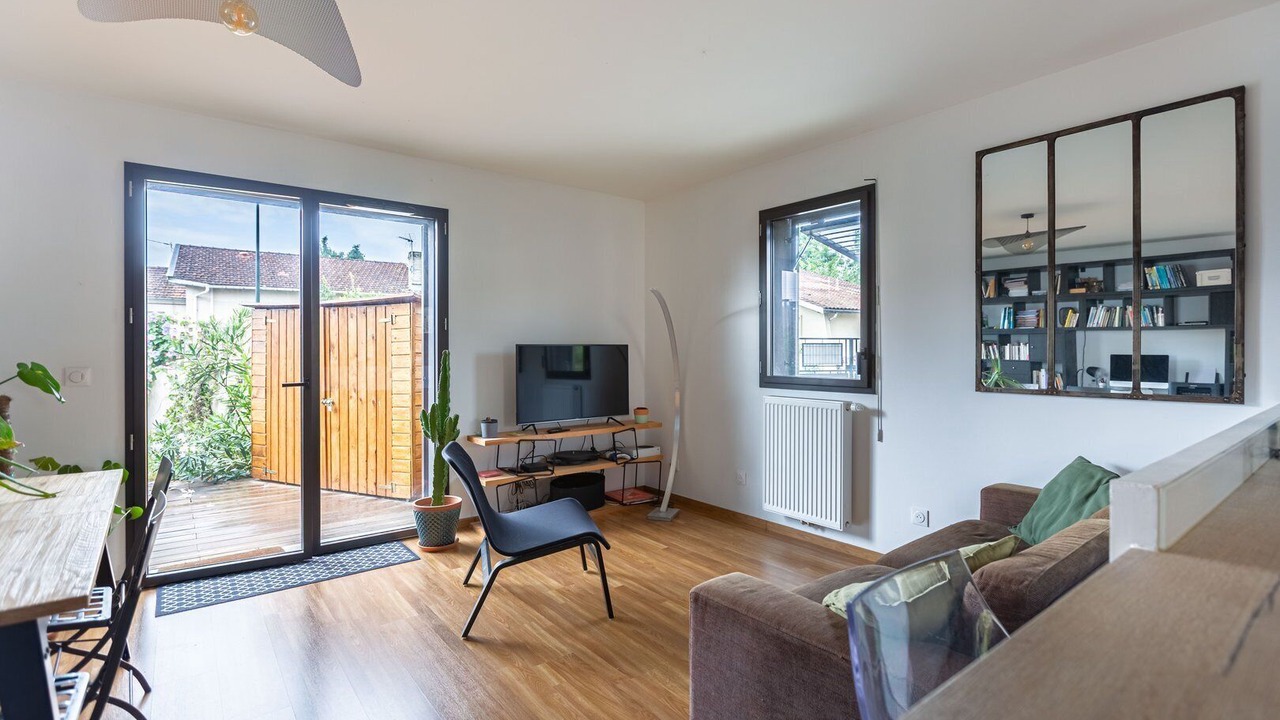 Photo of Others in Begles