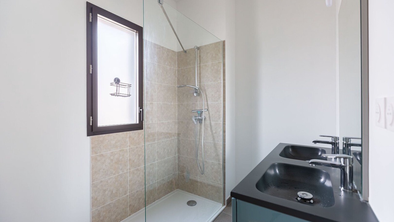 Photo of Others in Begles